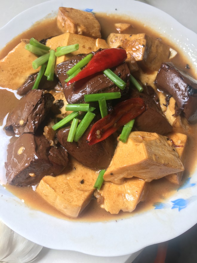 湖南血豆腐怎么做好吃(湖南血豆腐怎么做好吃家常做法视频)